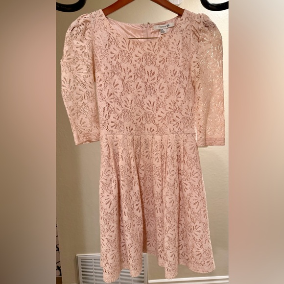 Forever 21 Dresses & Skirts - Forever 21 Soft Pink Lace Dress XS